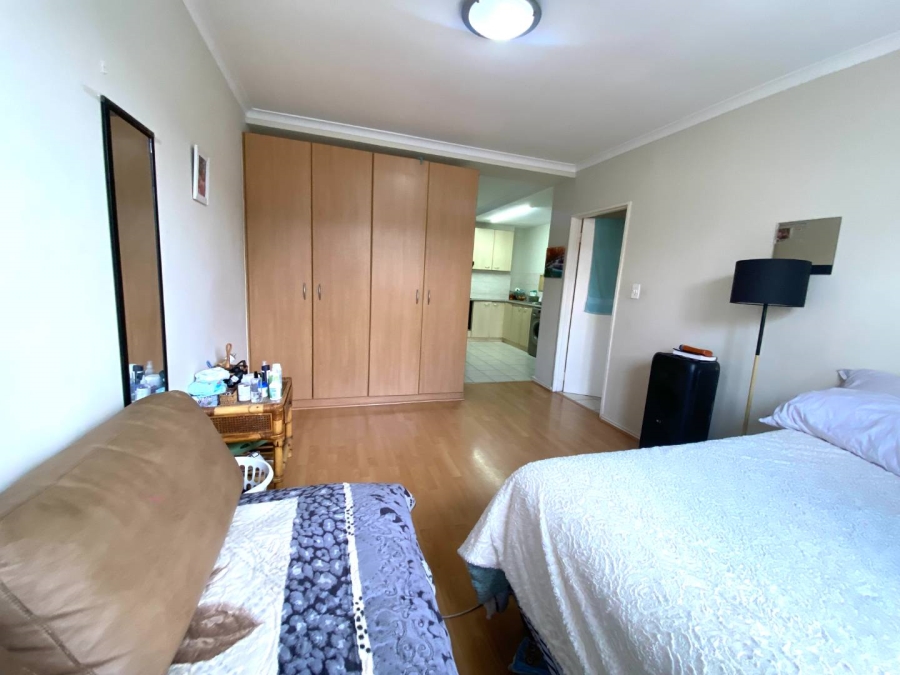 1 Bedroom Property for Sale in Wynberg Western Cape